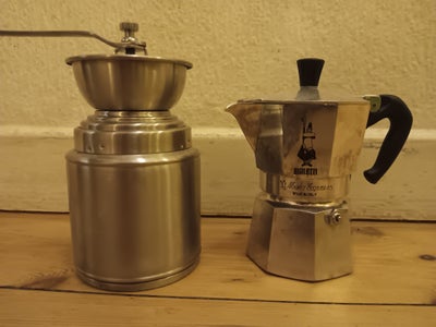 Kaffe koger, Skal sælges billigt og hurtigt giv et bud trykkoger og kaffekværn
