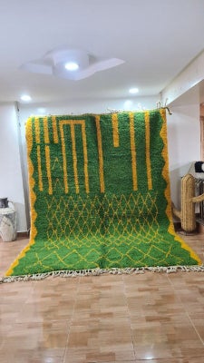 Modern Beni Ouarain Moroccan Rug , wool, 1 år gl., Forbedre dit boligareal med Azilal-tæppets tidløs