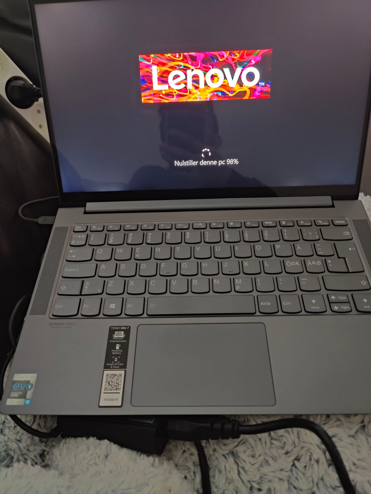 Lenovo Lenovo Yoga Slim 7, I5 1135g7 2.4 GHz GHz, 16 GB ram