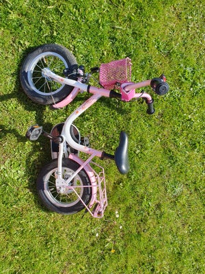 Pigecykel, classic cykel, andet mærke, Girly Vermont, 12 tommer hjul, ??kantbeskyttelse på skærme

?
