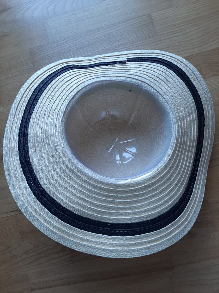 Hat, Solhat, fra Aldi