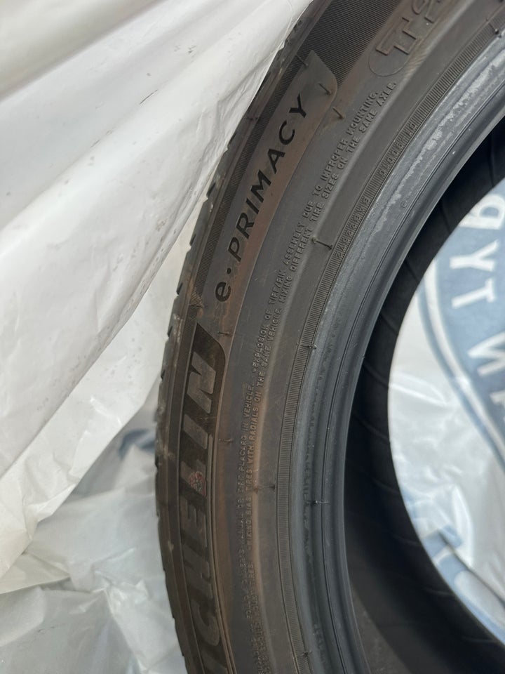 Sommerdæk, Michelin, 235 / 45 / R18