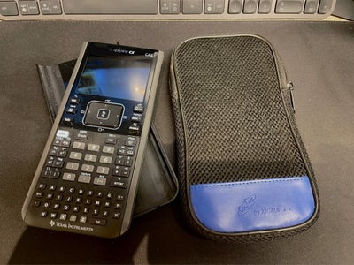 Texas Instruments TI-inspire Cx, Grafregner i fin stand med taske.
