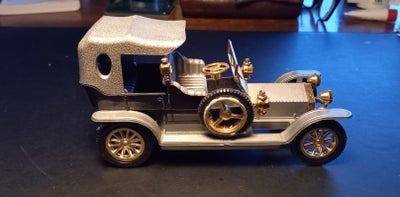 Modelbil, Rolls Royce Berlina 1908, Veteran bil i plast med æske
Navn Nacoral 
Mål: L 17 - H 9 - B 7