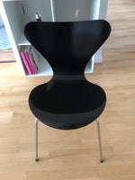Arne Jacobsen, 7 stole, Spisebordstol
