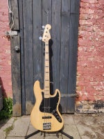Elbas, Fender (Mex) Deluxe Active Jazz Bass®