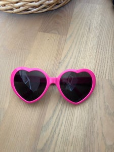 klinke Overfladisk Professor Find Pink Solbriller på DBA - køb og salg af nyt og brugt