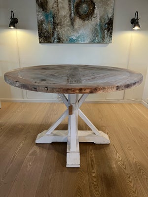 Spisebord, Super lækkert rundt spisebord i massiv træ chabbychic stil

120cm i diameter 77cm højt

2