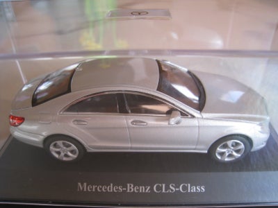Modelbil, Mercedes Benz CLS, skala 1:43, NY i æske. Aldrig åbnet.