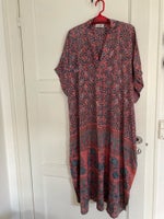 Anden kjole, SinaiaBee, str. One size
