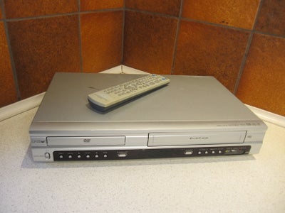 VHS videomaskine, Lumatron,  DVCR 2004 (Incl. fjernbetjening), Perfekt, 
- Incl. fjernbetjening,
- C