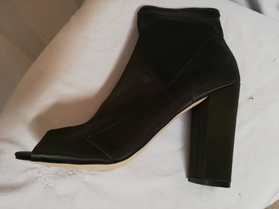 Pumps, str. 39, New Look