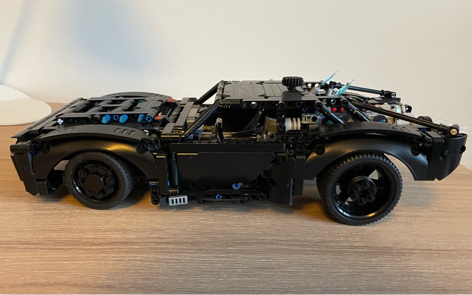 Lego Technic, Lego 42127 Batmobile
