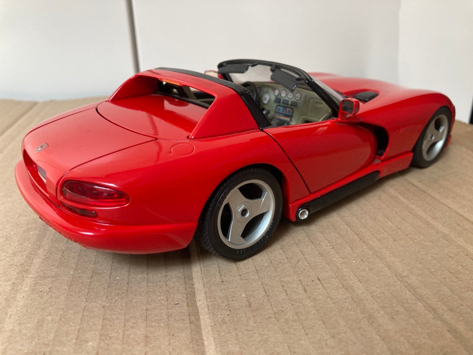 Modelbil, Dodge Viper RT/10 1/18, skala 1:18