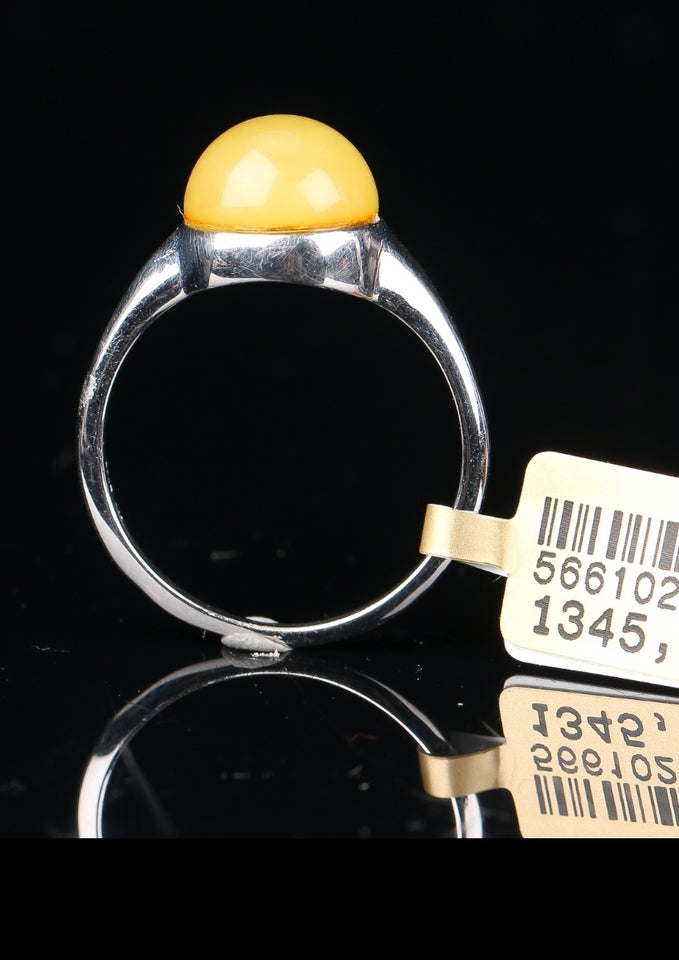 Ring, rav, House of Amber