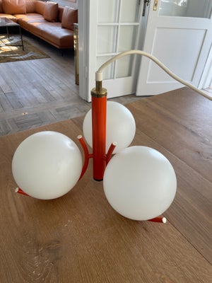 Pendel, Richard Essig opalglas lampe fra 60'erne, Den er tysk og fra 1960'erne. Og den er designet a