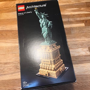 LEGO Statue of Liberty, The real Statue of Liberty is 93m h…