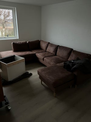 U-sofa, alcantara, 5 pers., Fin sofa i alcantara lignende stof. Rødbrun
Pæn og velholdt uden pletter
