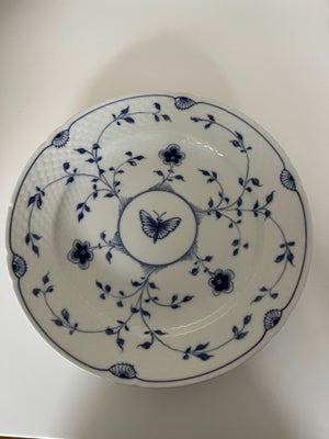 Porcelæn, Fad, Royal Copenhagen, Super flot sommerfugl fad med et lille skår derfor prisen  