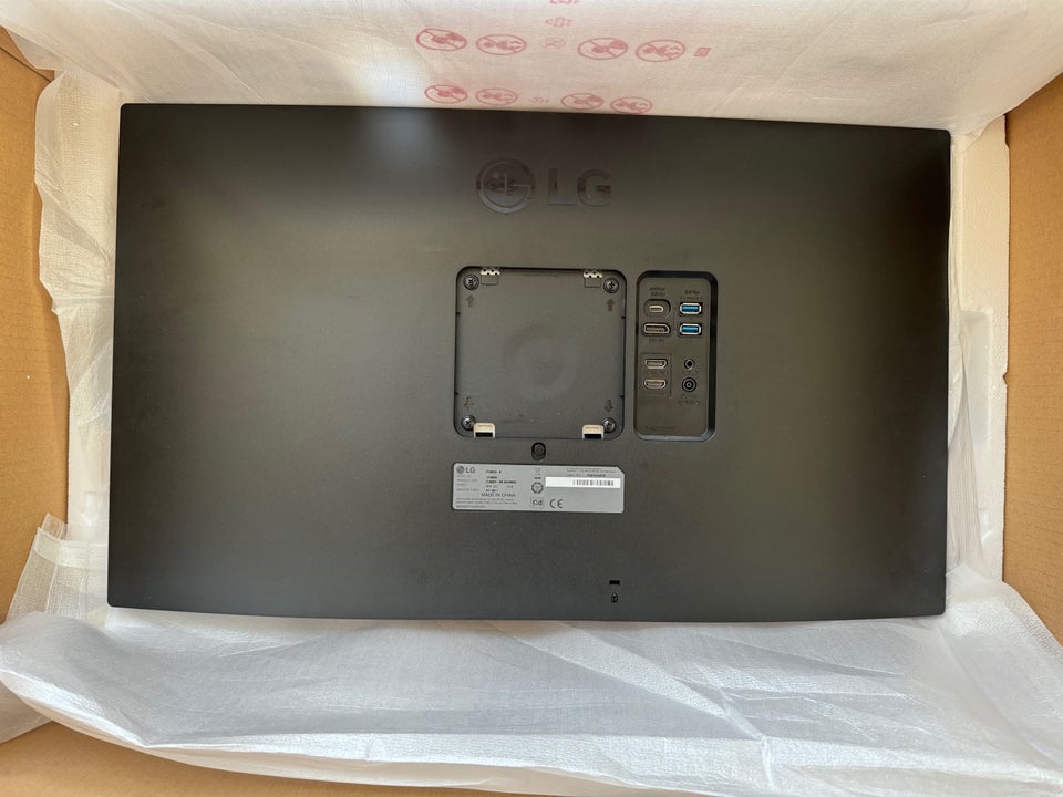 LG, 27QN880-B, 27 tommer