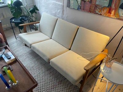 Sofa, uld, 3 pers. , Hans J. Wegner, Hans J. Wegner-sofa model GE233 

Pæn ældre brugt Wegner-sofa. 