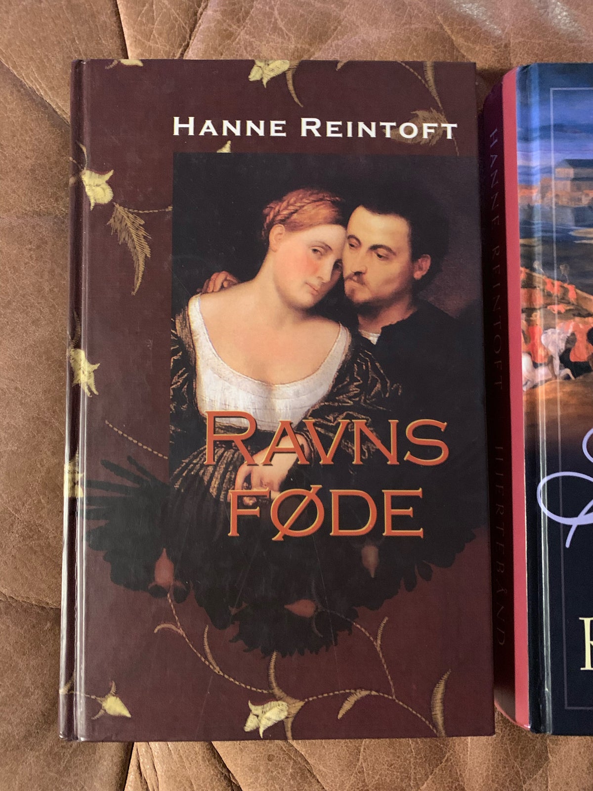 Ravns føde og Hjertebånd, Hanne Reintoft, genre: roman