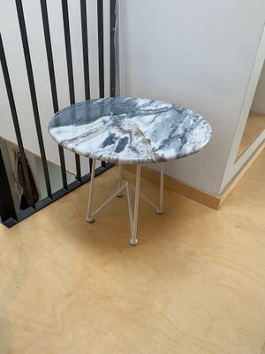 Lille bord, Hjemmelavet sidebord / sofabord marmor bordplade med hvidt understel.