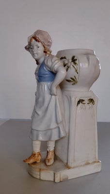 Vase, Pige med vase
19 cm høj
Fin stand