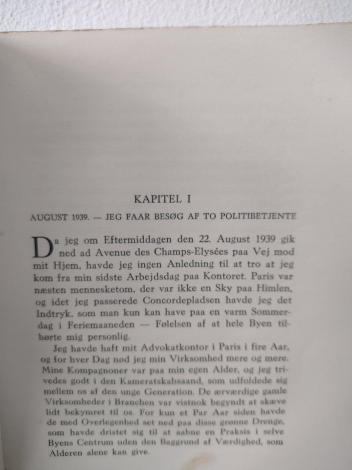 Jeg saa Frankrig falde, René de Chambrun, emne: historie og