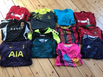 Sportstøj, T-shirt, Adidas , Nike fc barcelona, str. 164, Stor pakke med fodbold t-shirts GMB. De sv