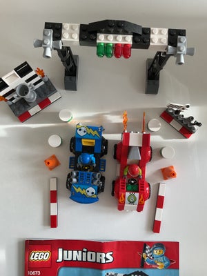 Lego andet, ADVENDTS GAVE LEGO 10673 JUNIORS  RACER LØB, RIGTIG FLOT SÆT FRA LEGO MED  2 RACER BILER