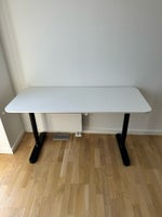 Skrivebord, IKEA, b: 140 d: 60