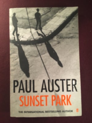 Sunset Park (Engelsk udgave), Paul Auster, genre: roman, Stor paperback. Pæn stand, har været læst. 