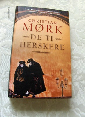 DE TI HERSKERE, CHRISTIAN MØRK, genre: roman, EN MEGET VELHOLDT BOG I HARDBACK.
CHRISTIAN MØRK.
DE T