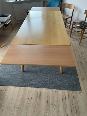 Spisebord, Poul Volther FDB C35, b: 82 l: 160, Pænt smalt spisebord i lakeret bøg med 2 plader à 37 