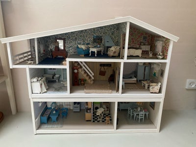 Dukkehus, Lundby dukkehus med tilbehør, Super flot renoveret dukkehus med en masse fint tilbehør. Al