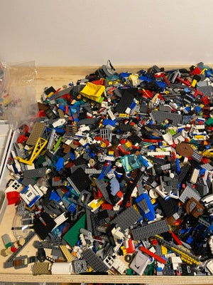 Lego City, 20kg blandet Lego incl 950gr minifigure, 20 kg blandet Lego incl 950gr minifigurer der er