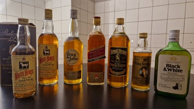 Spiritus, Whiskey, 8 flasker whiskey fra 40erne og op til 90erne.

2 flasker som Varnæs drak i matad