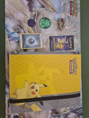 Samlekort, Pokemonkort, 1x Pokemon mappe fra 2014 m/elastik lukning (mappen har tydelige skrammer/br