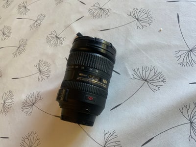 Zoom, Nikon, Nikon objektiv 18-200 mm VR DX 1:3,4-5,6, God, Gummiet på linsen sidder lidt løst efter