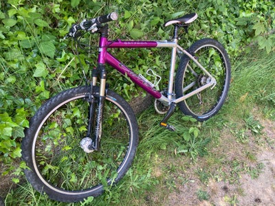 andet mærke Carrera Gryphon, hardtail, M tommer, 27 gear, Perfect, ready to use, mountain bike for b
