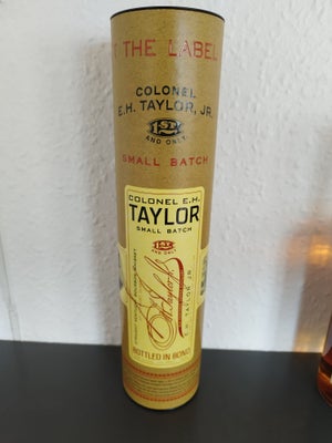 Andre samleobjekter, Straight Kentucky burbon whiskey, Colonel E.H Taylor small batch.
50% alc
750ml