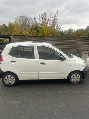 Hyundai i10, 1,1 Classic, Benzin, 2008, km 186400, hvid, nysynet, 5-dørs, Så er det nu! Fin bil, kør