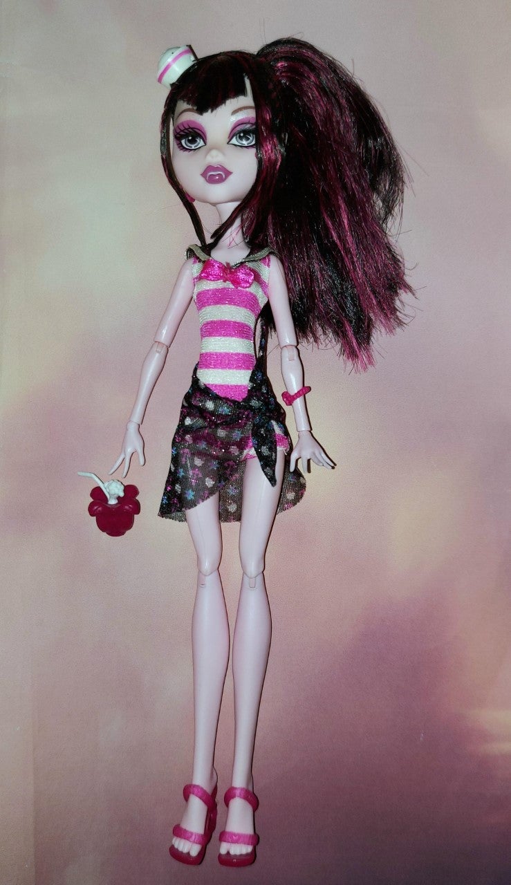 Monster High Skull Shores Draculaura 