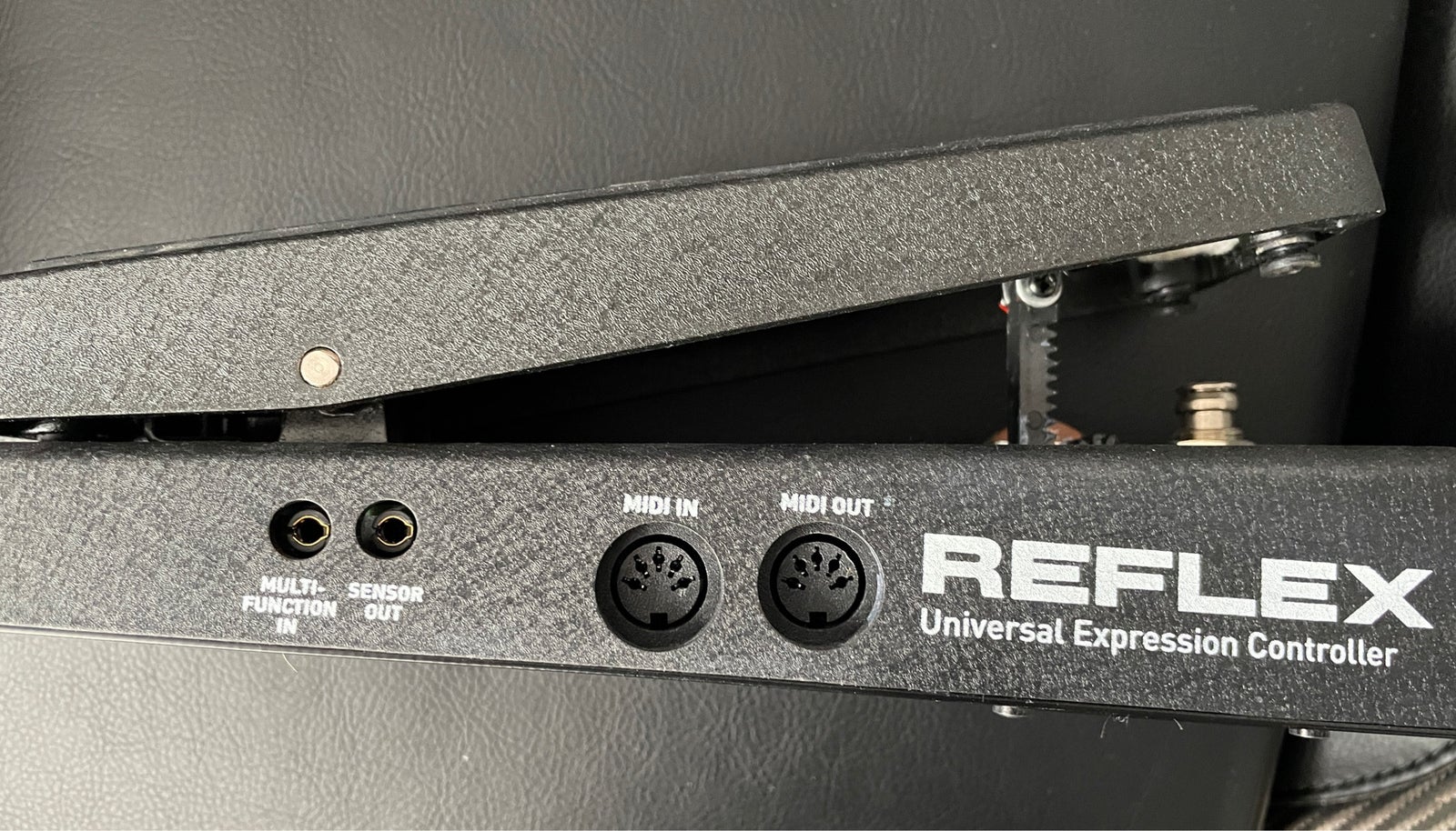 Expression pedal, Andet mærke REFLEX UNIVERSAL