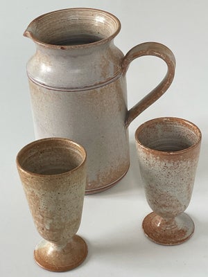 Keramik, Krus  og kande, Keramik, Krus / vinbæger  og kander fra Provence. Til den kolde drik i sole