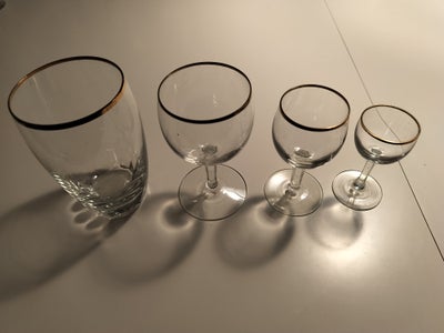Glas, vinglas, holmegård, 11 hvidvinsglas (sleben stilk), pris kr. 60,- pr. stk.
11 snapseglas (sleb