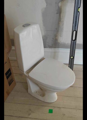 Toilet, Ifö, Toilet med S vandlås i god stand.
Sælges da vi skal bruge et toilet med P vandlås i ste