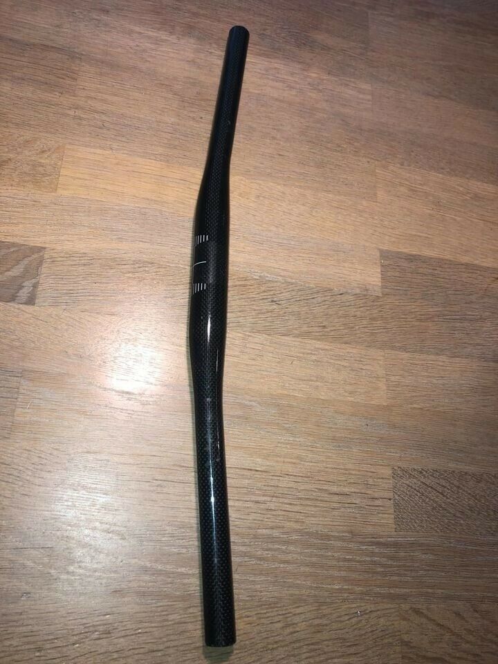 Styr, carbon handlebar 580 mm 31.8 mm