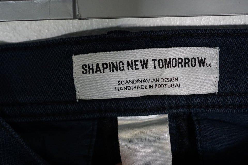 Chinos, Shaping New Tomorrow , str. 32